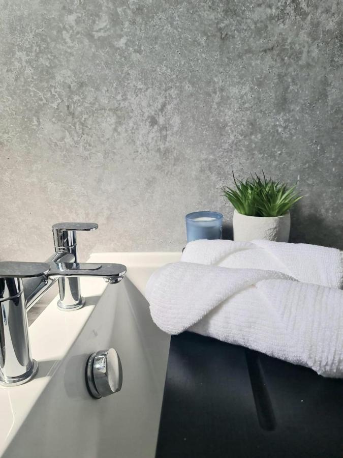 Immaculate 3-Bedrooms Dundee Apartment Esterno foto